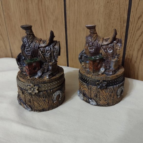 6 pcs Vintage Jewelry Horse Saddle Cowboy Hat Jewelry & Ring Holders Keepers - Picture 3 of 12